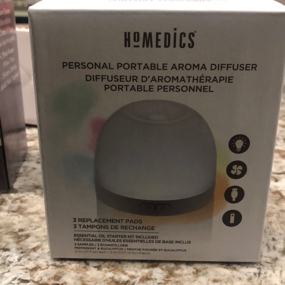 Portable aroma diffuser